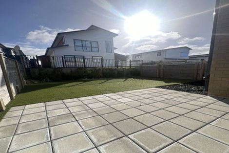 Photo of property in 13 Gunn Way, Hobsonville, Auckland, 0616