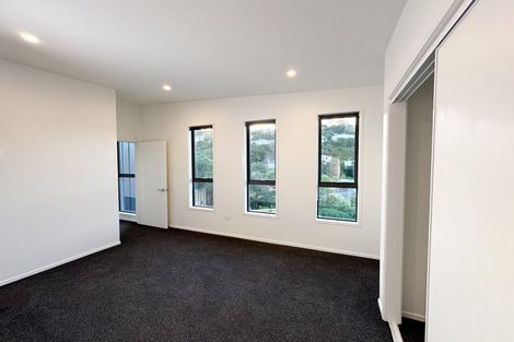 Photo of property in 4 Black Rock Road, Newlands, Wellington, 6037