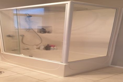 Photo of property in 39 Moire Road, Massey, Auckland, 0614