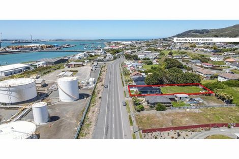 Photo of property in 28 Ocean Beach Road, Bluff, 9814