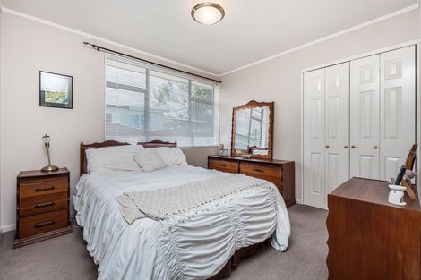 Photo of property in 1/10 Camden Place, Papatoetoe, Auckland, 2025