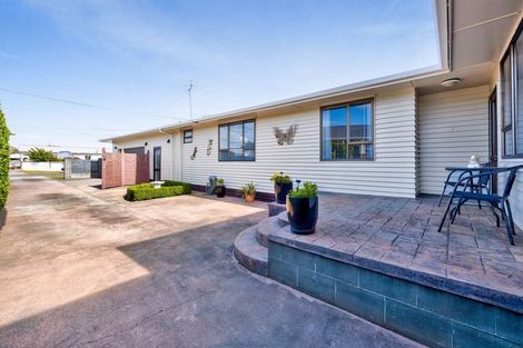 Photo of property in 80 Puriri Street, Hawera, 4610