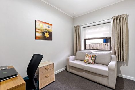 Photo of property in 72 Moeraki Road, Maoribank, Upper Hutt, 5018