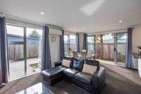 Photo of property in 56 Exeter Crescent, Takaro, Palmerston North, 4412