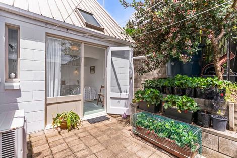 Photo of property in 46 Albert Road, Devonport, Auckland, 0624