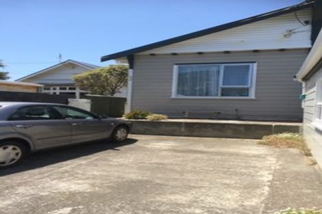 Photo of property in 207 Onepu Road, Lyall Bay, Wellington, 6022