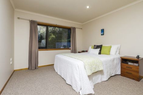Photo of property in 6 Kaimiko Place, Okiwi Bay, 7193