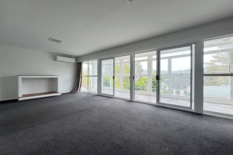 Photo of property in 1/3 Torwood Road, Khandallah, Wellington, 6035