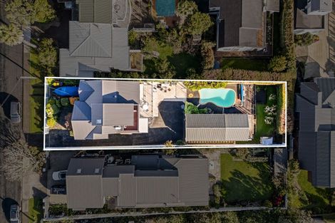 Photo of property in 147 Churchill Road, Rothesay Bay, Auckland, 0630