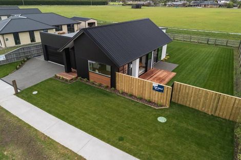 Photo of property in 18 Plover Avenue, Amberley, 7410