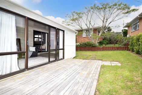 Photo of property in 4a Tower Hill, Stanmore Bay, Whangaparaoa, 0930