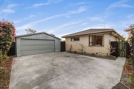 Photo of property in 81 Vivian Street, Burwood, Christchurch, 8083