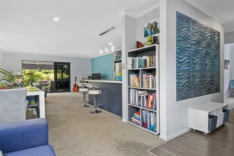 Photo of property in 11 Lakeview Quay, Pyes Pa, Tauranga, 3112