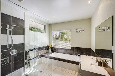 Photo of property in 14a George Street, Hospital Hill, Napier, 4110