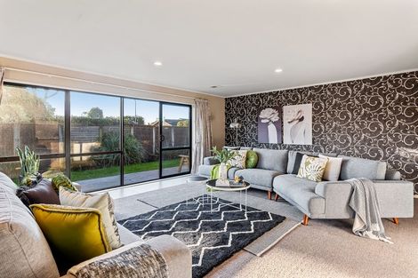 Photo of property in 6 The Avenue, Paraparaumu Beach, Paraparaumu, 5032