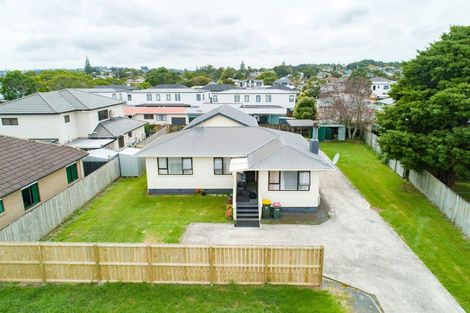 Photo of property in 6 Clark Street, Manurewa, Auckland, 2102