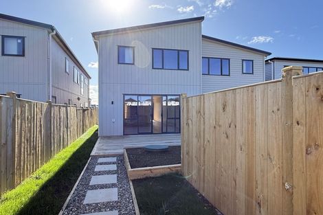 Photo of property in 8 Kapeta Lane, Karaka, 2113