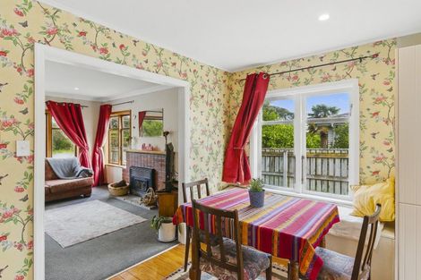 Photo of property in 31 Elizabeth Street, Waikanae, 5036