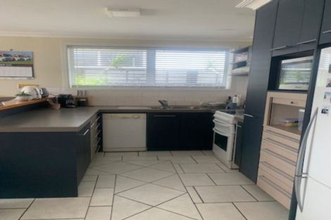 Photo of property in 171 Marine Parade, Mount Maunganui, 3116