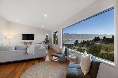 Photo of property in 40 Lochy Road, Fernhill, Queenstown, 9300