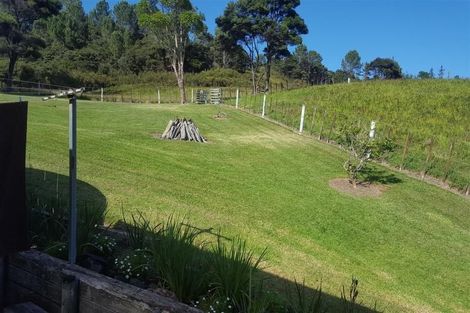 Photo of property in 24 Mudgeways Road, Massey, Auckland, 0614