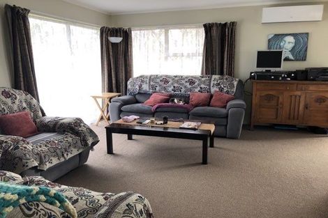 Photo of property in 1 Pike Place, Mangere East, Auckland, 2024