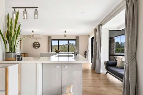 Photo of property in 61 Kanuka Road, Bombay, 2675