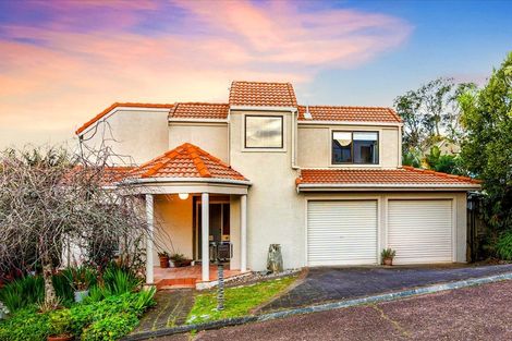 Photo of property in 2/10e Penning Road, Castor Bay, Auckland, 0620