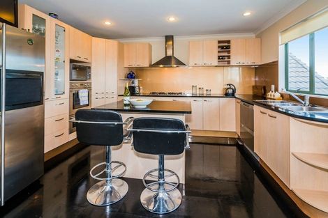 Photo of property in 6 Mulroy Place, Pinehill, Auckland, 0632