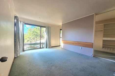 Photo of property in 37 Sunset Road, Totara Vale, Auckland, 0632