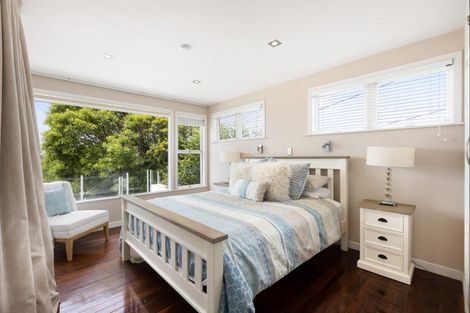 Photo of property in 11 Melandra Road, Stanmore Bay, Whangaparaoa, 0932