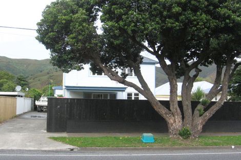 Photo of property in 122 Cambridge Terrace, Fairfield, Lower Hutt, 5011