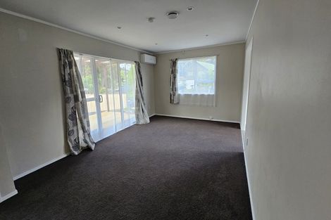 Photo of property in 111 Kemp Road, Massey, Auckland, 0614