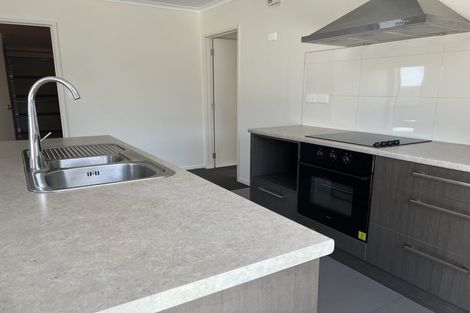 Photo of property in 16 Iris Place, Grandview Heights, Hamilton, 3200