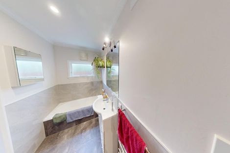 Photo of property in 18 Margaret Street, Roslyn, Palmerston North, 4414