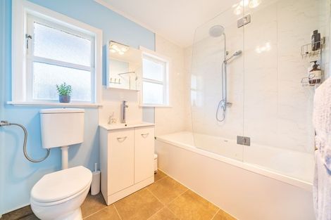 Photo of property in 16 Sladden Street, Naenae, Lower Hutt, 5011