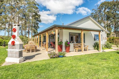 Photo of property in 394 Kaiwhaiki Road, Kaiwhaiki, Whanganui, 4575
