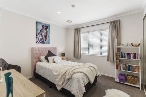 Photo of property in 10a De Thiery Place, Pakuranga Heights, Auckland, 2010