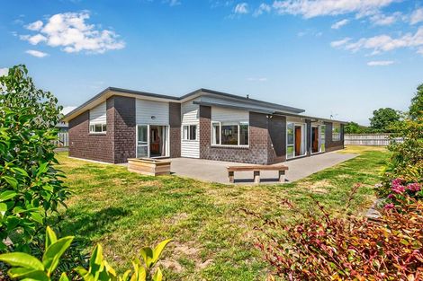 Photo of property in 77 Kotuku Drive, Paraparaumu Beach, Paraparaumu, 5032