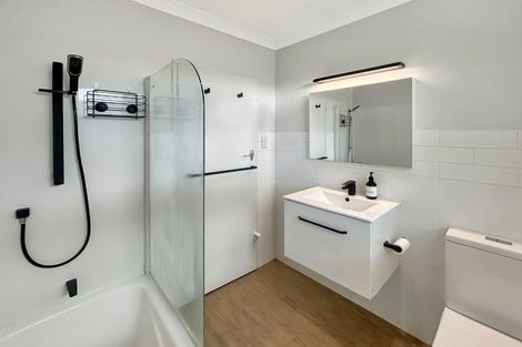 Photo of property in 2 Park Road, West End, Palmerston North, 4412