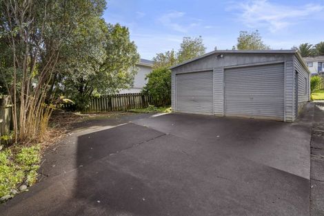 Photo of property in 16 St Catherine Crescent, West Harbour, Auckland, 0618