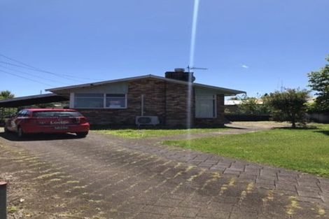 Photo of property in 33 Pulham Crescent, Queenwood, Hamilton, 3210
