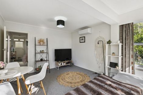 Photo of property in 25 Burrows Avenue, Karori, Wellington, 6012