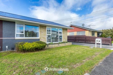 Photo of property in 2/6 Hay Street, Ebdentown, Upper Hutt, 5018