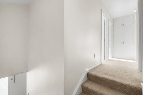 Photo of property in 4 Kingham Place, Avonhead, Christchurch, 8042