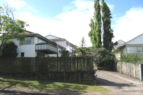 Photo of property in 2/51 Simon Ellice Drive, Bayview, Auckland, 0629