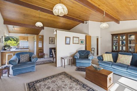 Photo of property in 594 Waitohu Valley Road, Manakau, Otaki, 5583