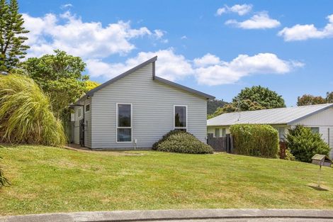 Photo of property in 8 Hicks Close, Whitby, Porirua, 5024