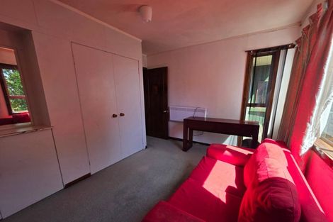 Photo of property in 37 Sunset Road, Totara Vale, Auckland, 0632