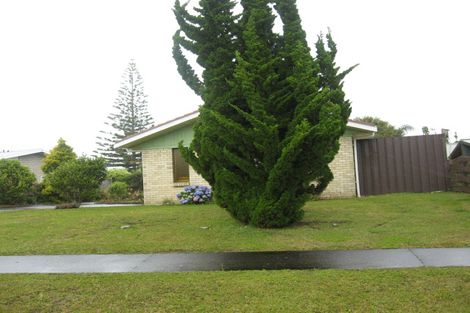 Photo of property in 12 Cypress Gardens Place, Onerahi, Whangarei, 0110